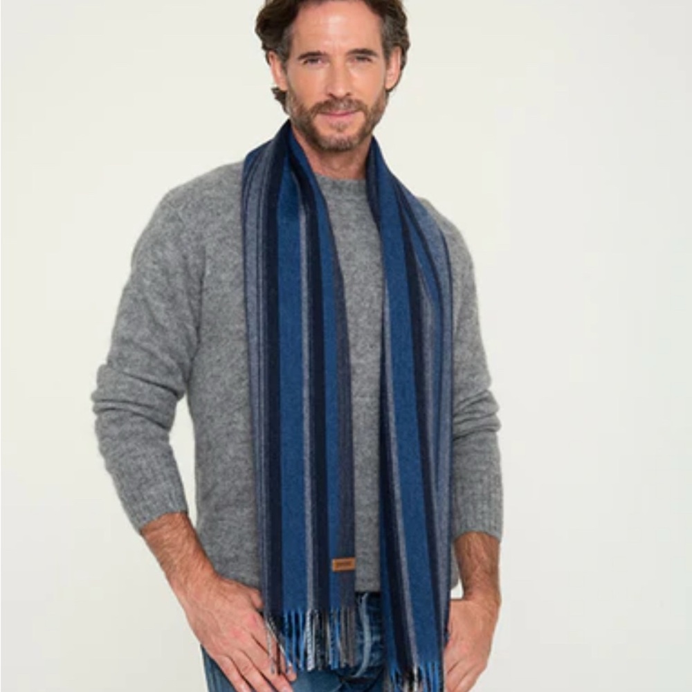 Men's Pacas- 100% Baby Alpaca Blue Striped Scarf